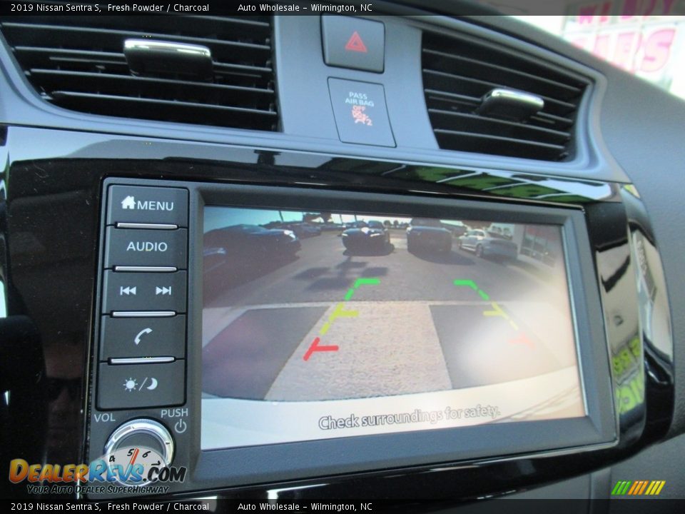 2019 Nissan Sentra S Fresh Powder / Charcoal Photo #18