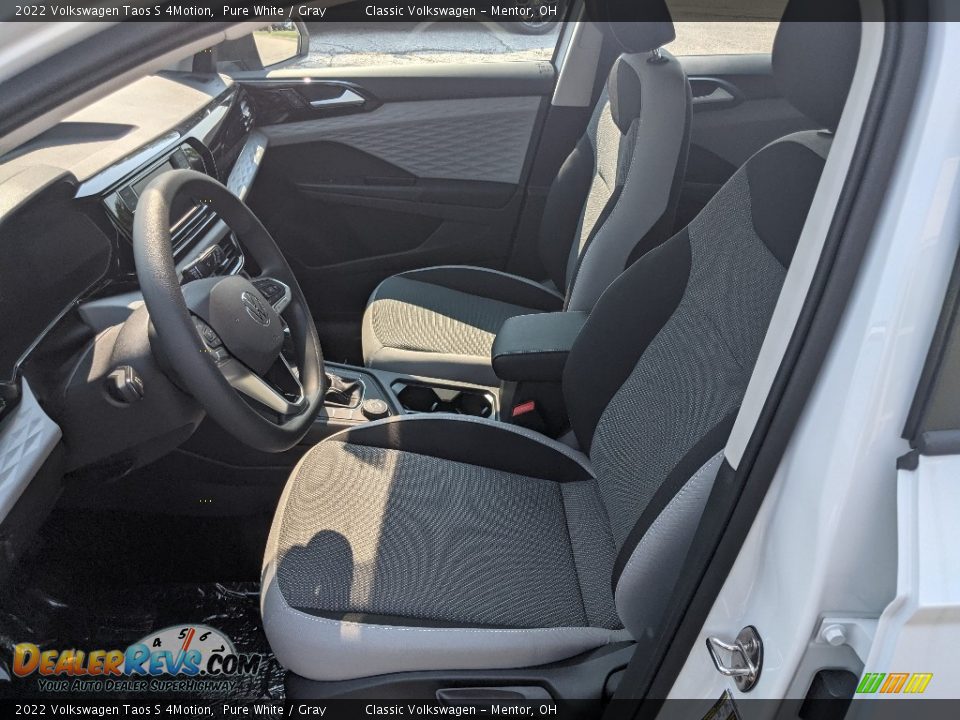 2022 Volkswagen Taos S 4Motion Pure White / Gray Photo #4