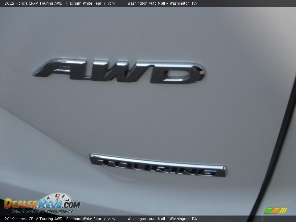 2019 Honda CR-V Touring AWD Platinum White Pearl / Ivory Photo #10