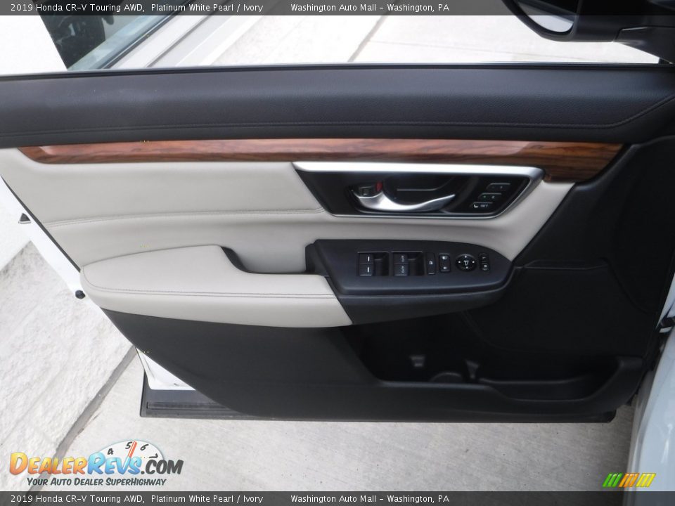 2019 Honda CR-V Touring AWD Platinum White Pearl / Ivory Photo #12