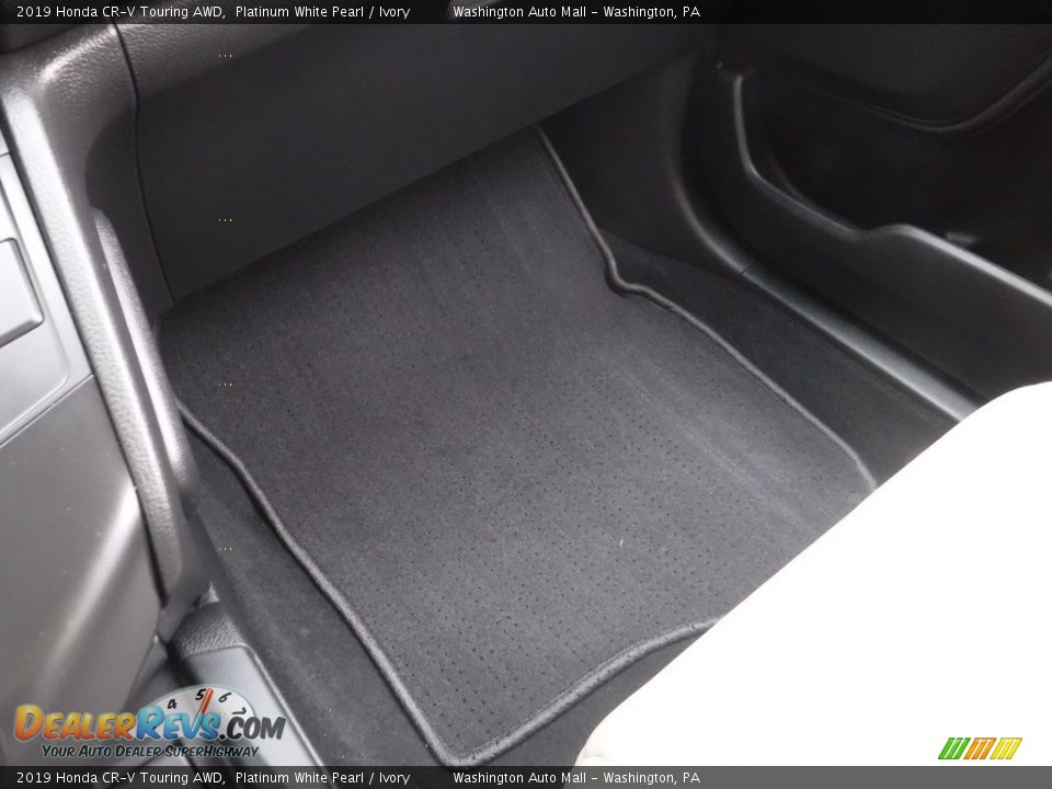 2019 Honda CR-V Touring AWD Platinum White Pearl / Ivory Photo #28