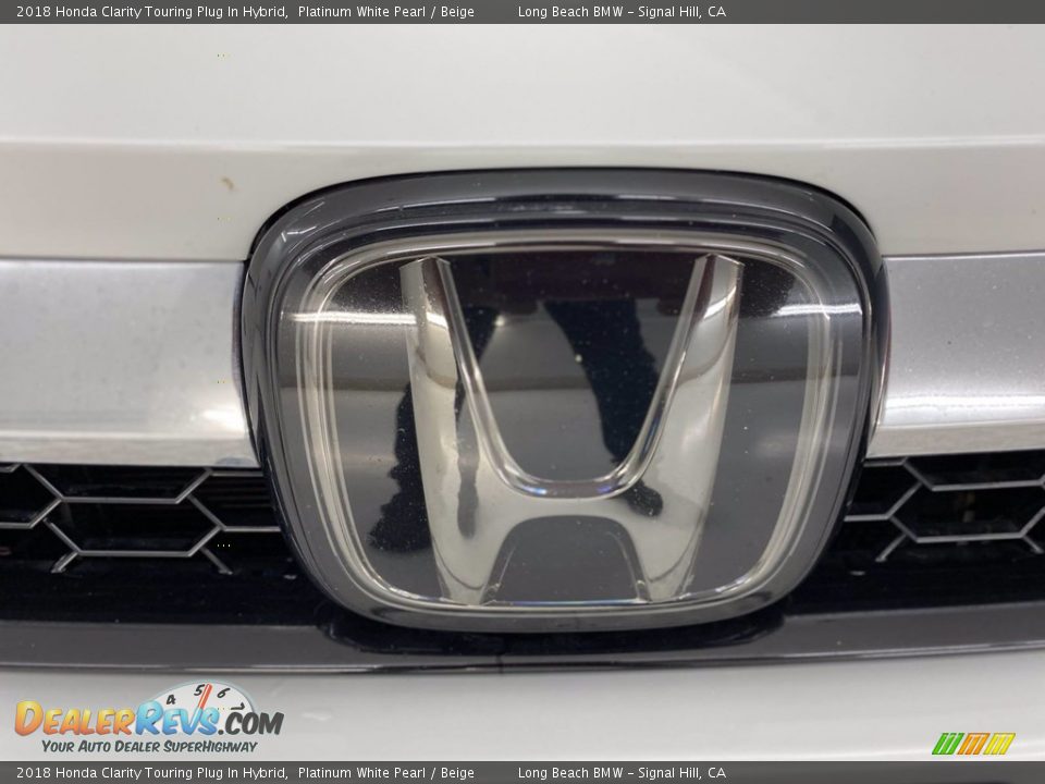 2018 Honda Clarity Touring Plug In Hybrid Platinum White Pearl / Beige Photo #8