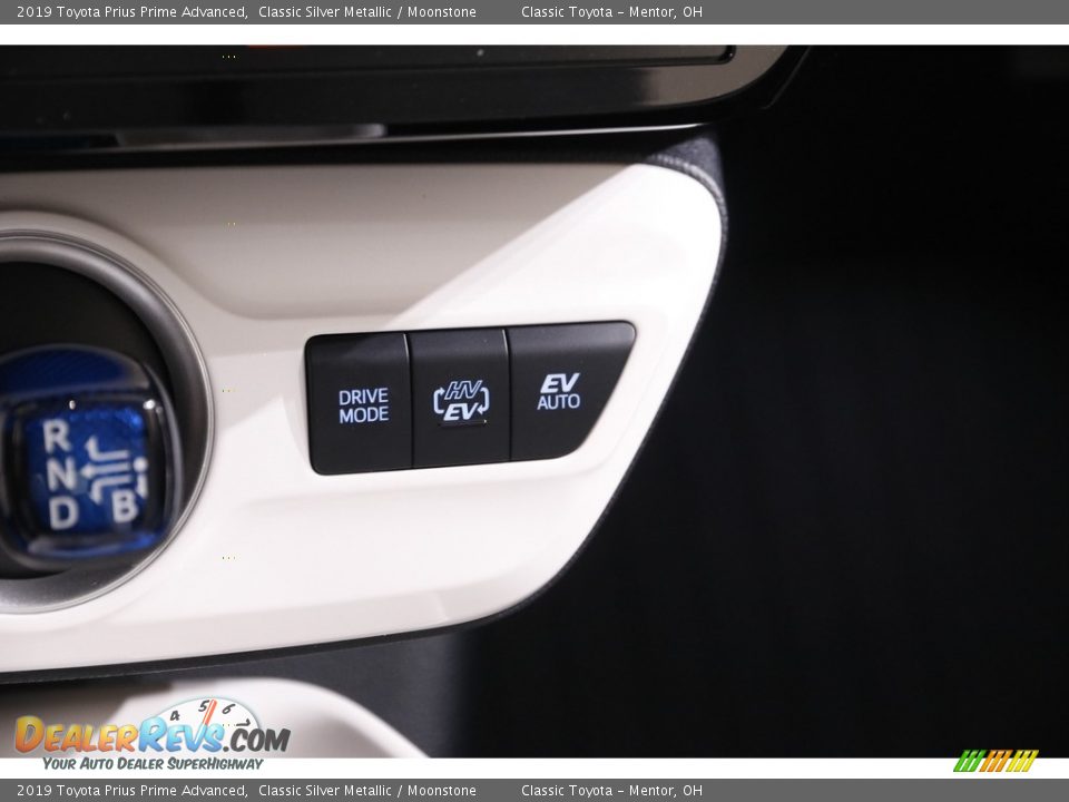 2019 Toyota Prius Prime Advanced Classic Silver Metallic / Moonstone Photo #15