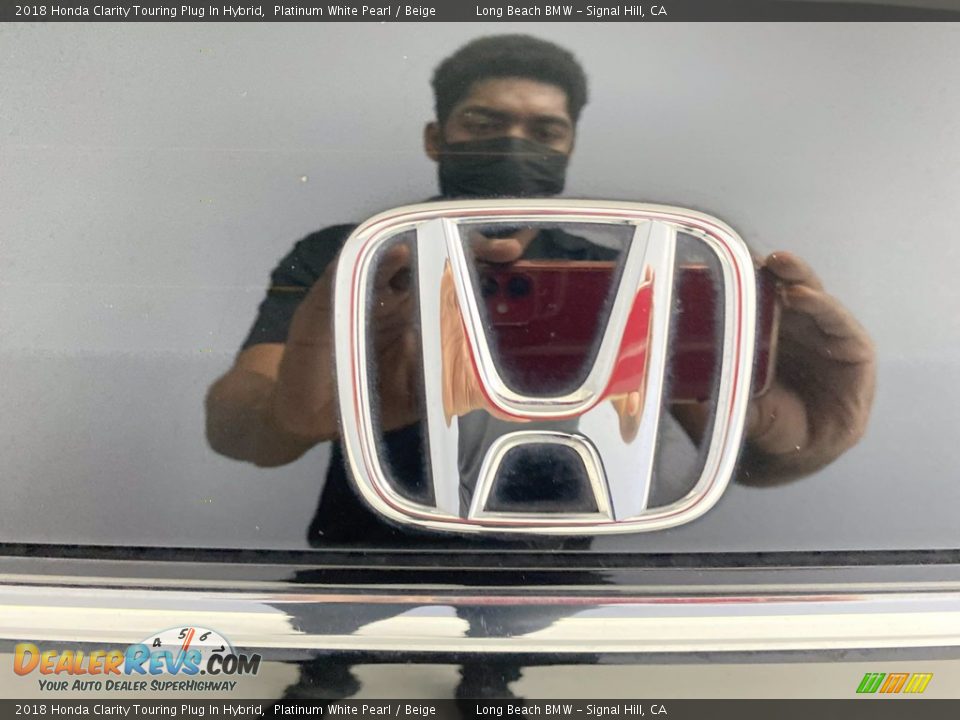 2018 Honda Clarity Touring Plug In Hybrid Platinum White Pearl / Beige Photo #10
