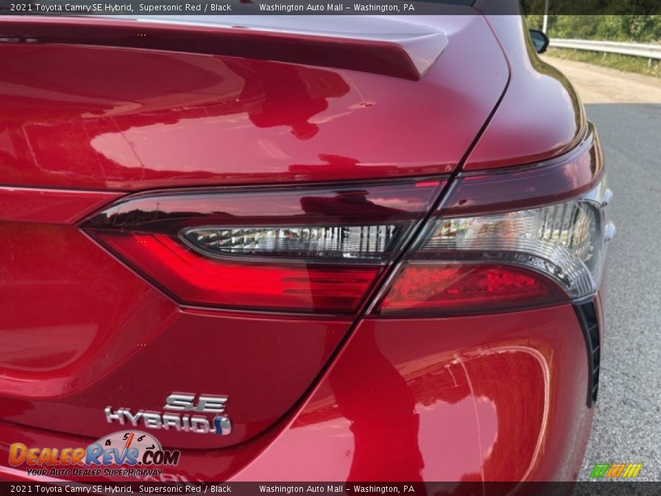 2021 Toyota Camry SE Hybrid Supersonic Red / Black Photo #12