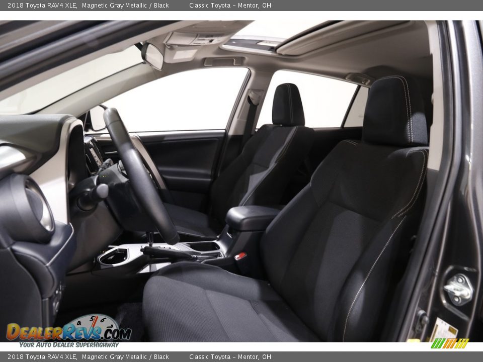 2018 Toyota RAV4 XLE Magnetic Gray Metallic / Black Photo #5