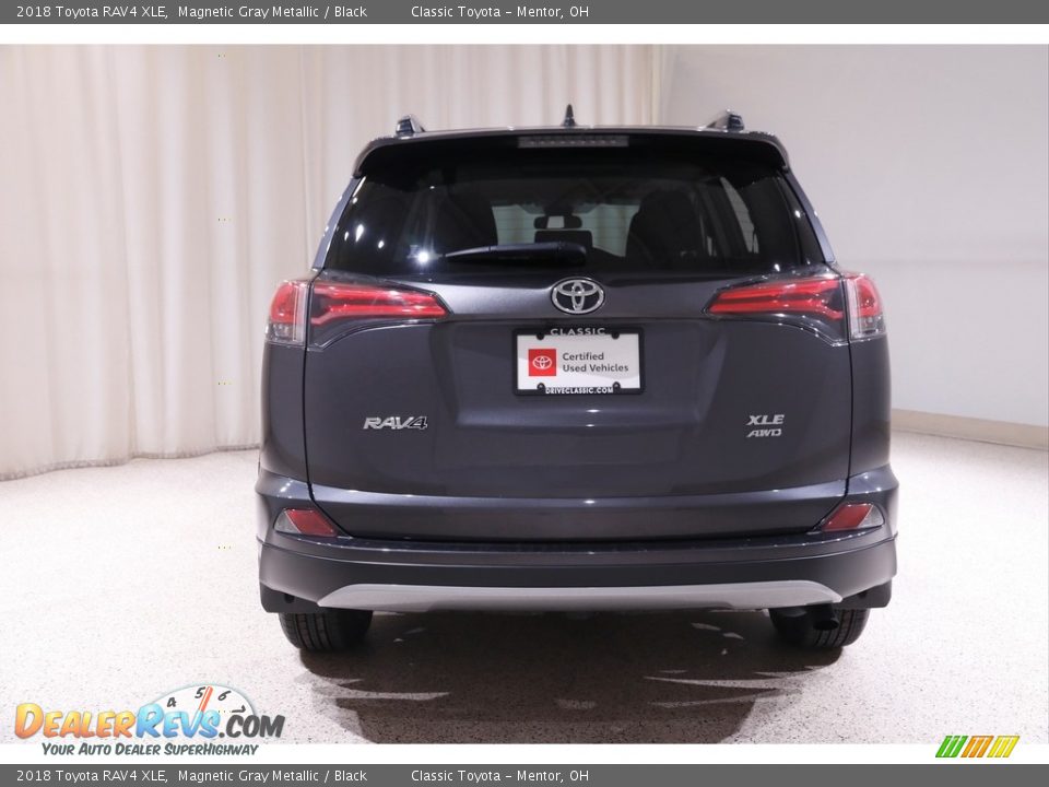 2018 Toyota RAV4 XLE Magnetic Gray Metallic / Black Photo #17