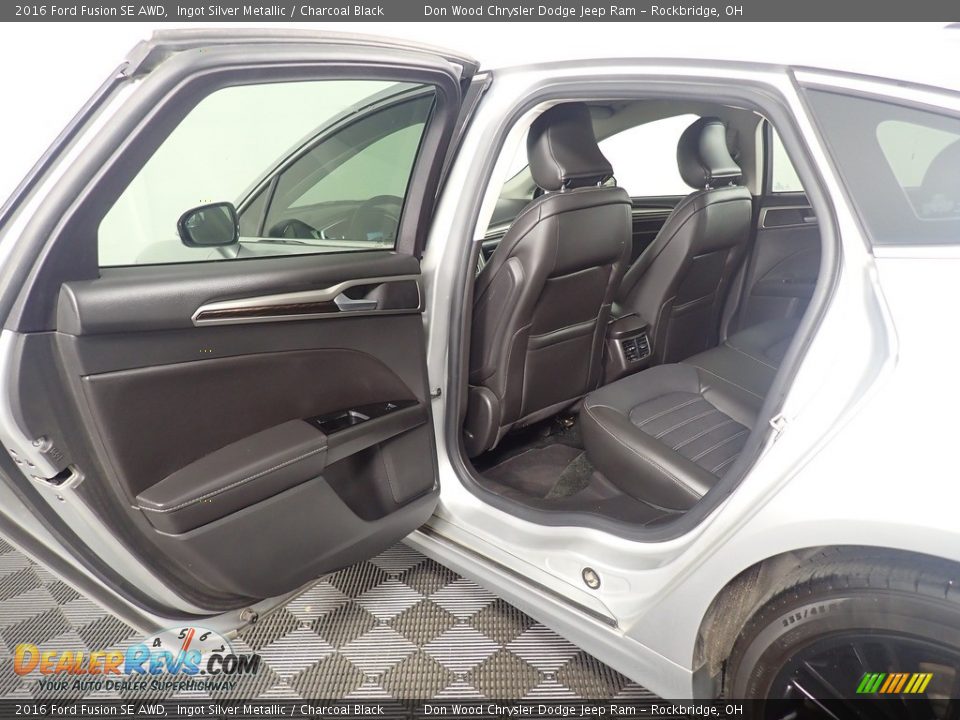 2016 Ford Fusion SE AWD Ingot Silver Metallic / Charcoal Black Photo #32