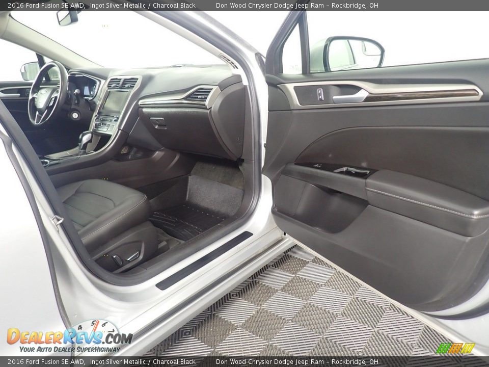 2016 Ford Fusion SE AWD Ingot Silver Metallic / Charcoal Black Photo #35