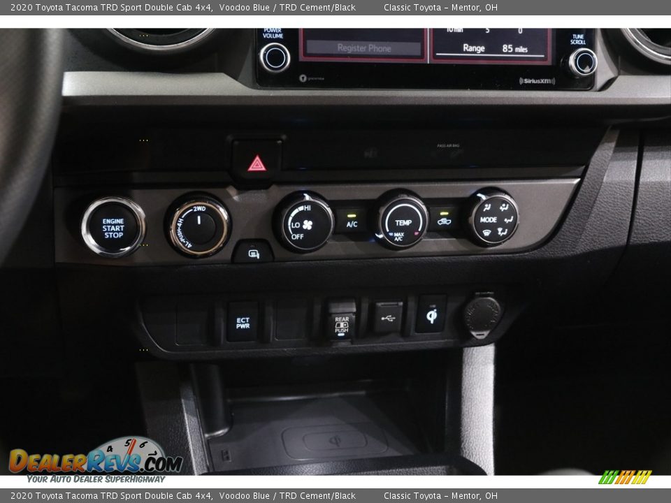 Controls of 2020 Toyota Tacoma TRD Sport Double Cab 4x4 Photo #12