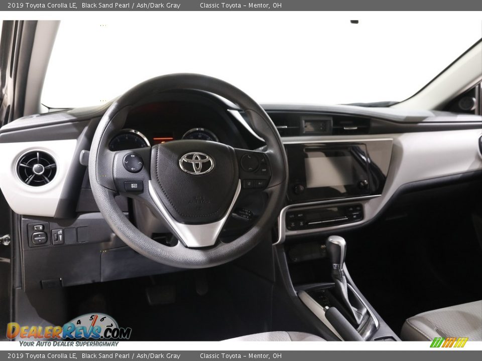 2019 Toyota Corolla LE Black Sand Pearl / Ash/Dark Gray Photo #6