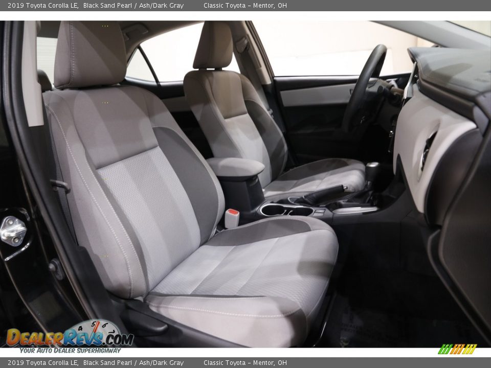 2019 Toyota Corolla LE Black Sand Pearl / Ash/Dark Gray Photo #13