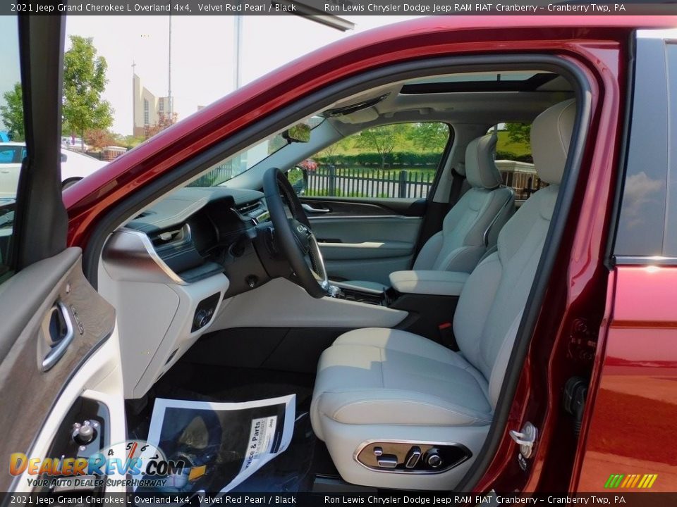 Front Seat of 2021 Jeep Grand Cherokee L Overland 4x4 Photo #11