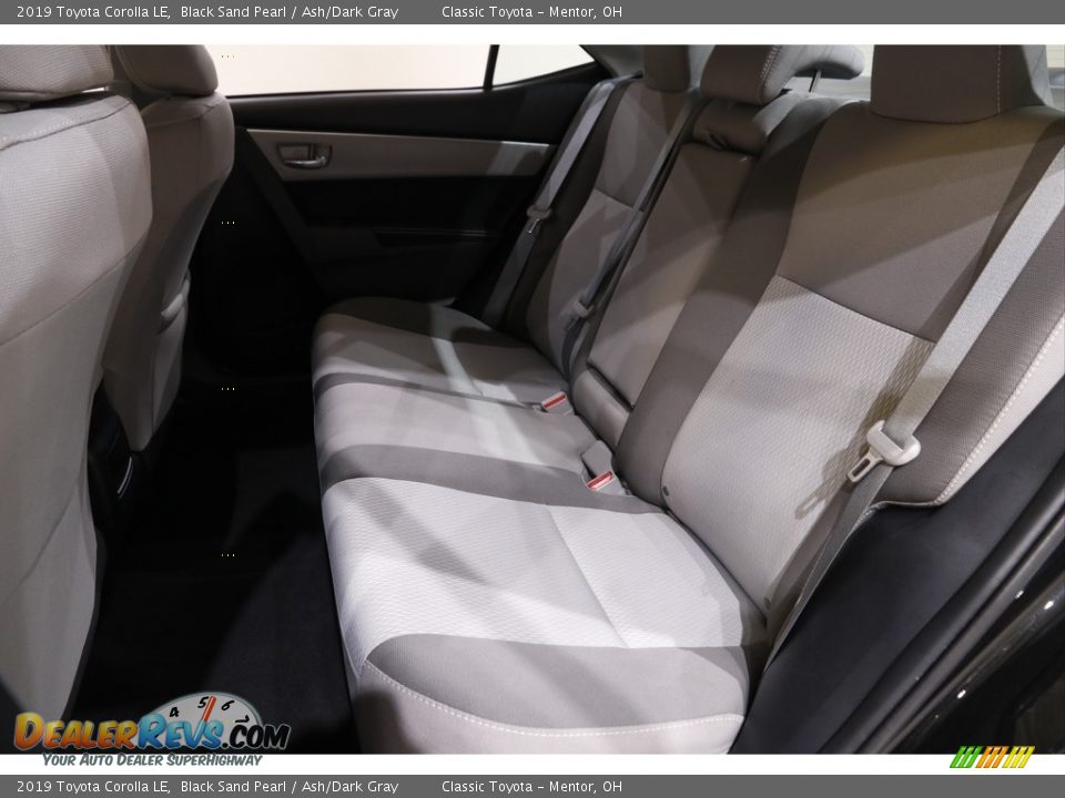 2019 Toyota Corolla LE Black Sand Pearl / Ash/Dark Gray Photo #15