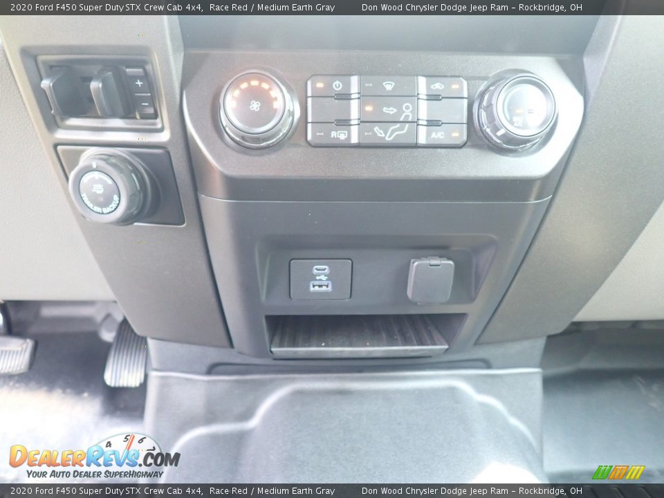 2020 Ford F450 Super Duty STX Crew Cab 4x4 Race Red / Medium Earth Gray Photo #29