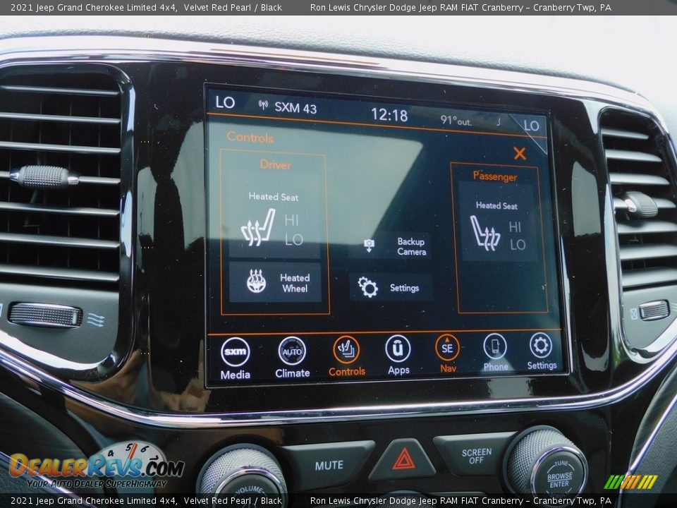 Controls of 2021 Jeep Grand Cherokee Limited 4x4 Photo #17