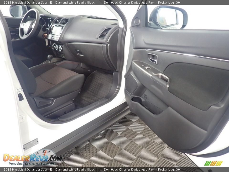 2018 Mitsubishi Outlander Sport ES Diamond White Pearl / Black Photo #33