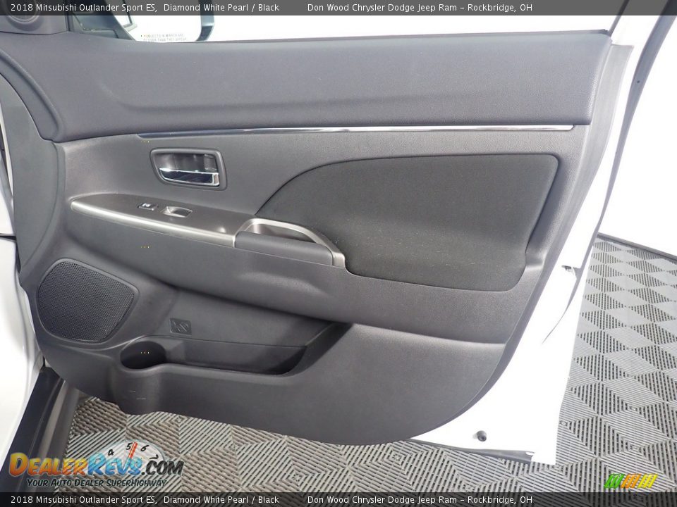 2018 Mitsubishi Outlander Sport ES Diamond White Pearl / Black Photo #34