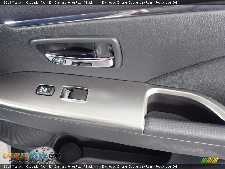 2018 Mitsubishi Outlander Sport ES Diamond White Pearl / Black Photo #35