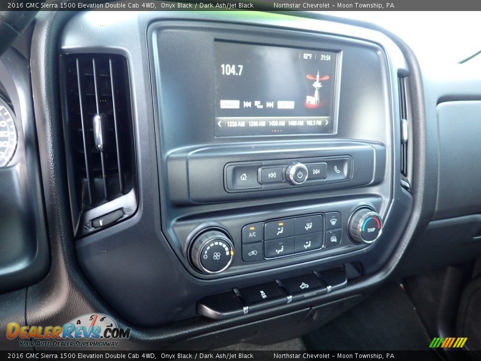 Controls of 2016 GMC Sierra 1500 Elevation Double Cab 4WD Photo #27