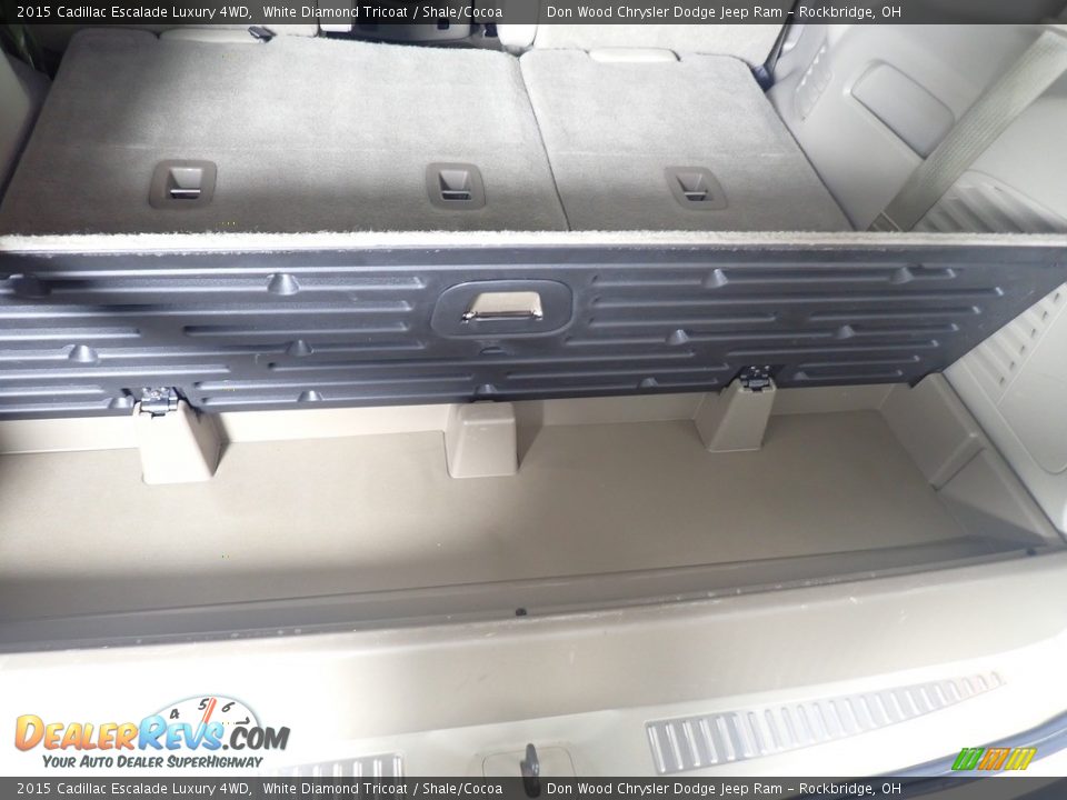 2015 Cadillac Escalade Luxury 4WD White Diamond Tricoat / Shale/Cocoa Photo #21