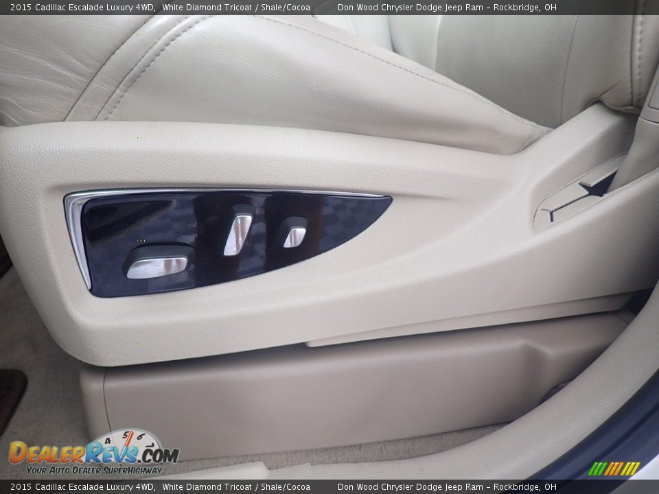 2015 Cadillac Escalade Luxury 4WD White Diamond Tricoat / Shale/Cocoa Photo #29