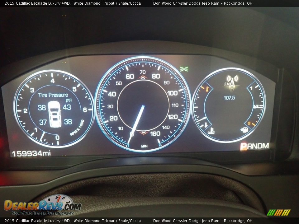 2015 Cadillac Escalade Luxury 4WD White Diamond Tricoat / Shale/Cocoa Photo #32