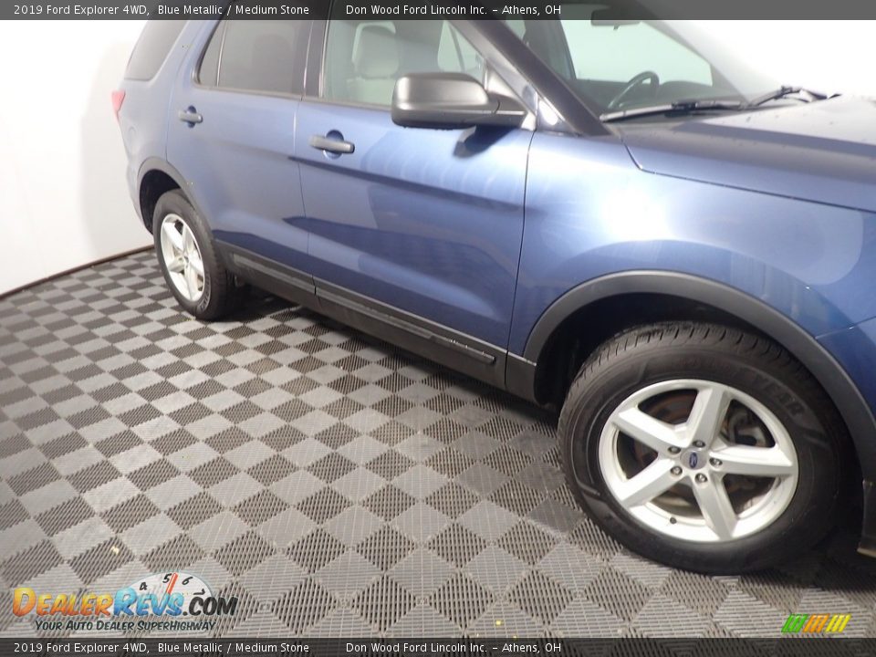 2019 Ford Explorer 4WD Blue Metallic / Medium Stone Photo #4