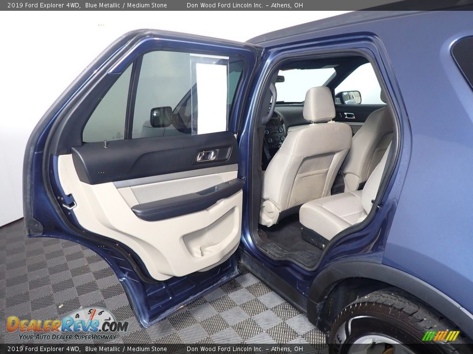 2019 Ford Explorer 4WD Blue Metallic / Medium Stone Photo #34