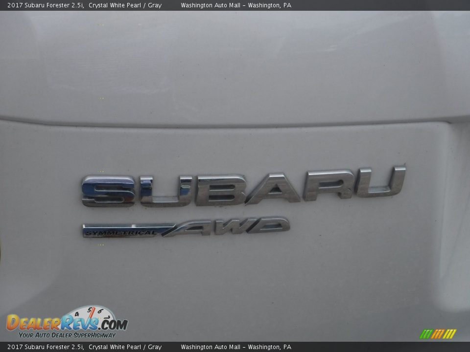 2017 Subaru Forester 2.5i Crystal White Pearl / Gray Photo #8
