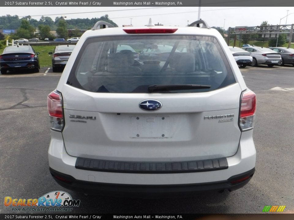 2017 Subaru Forester 2.5i Crystal White Pearl / Gray Photo #9