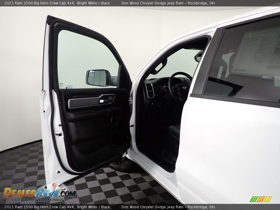 2021 Ram 1500 Big Horn Crew Cab 4x4 Bright White / Black Photo #28
