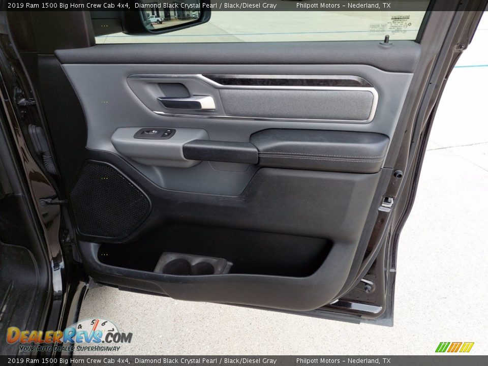 2019 Ram 1500 Big Horn Crew Cab 4x4 Diamond Black Crystal Pearl / Black/Diesel Gray Photo #30