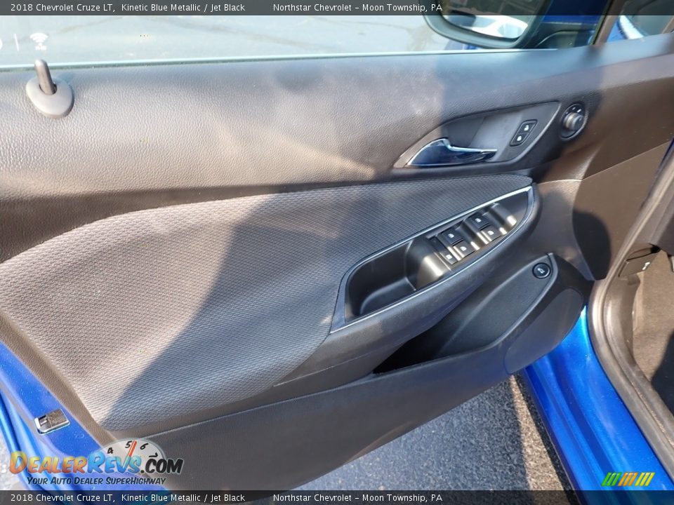 2018 Chevrolet Cruze LT Kinetic Blue Metallic / Jet Black Photo #24