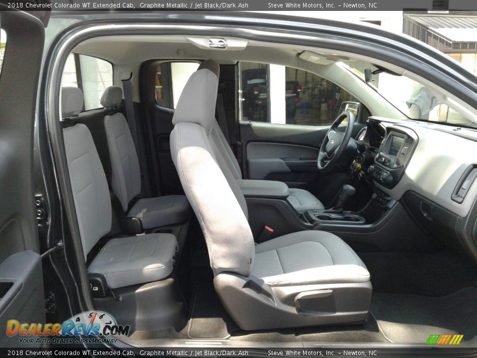 Front Seat of 2018 Chevrolet Colorado WT Extended Cab Photo #15