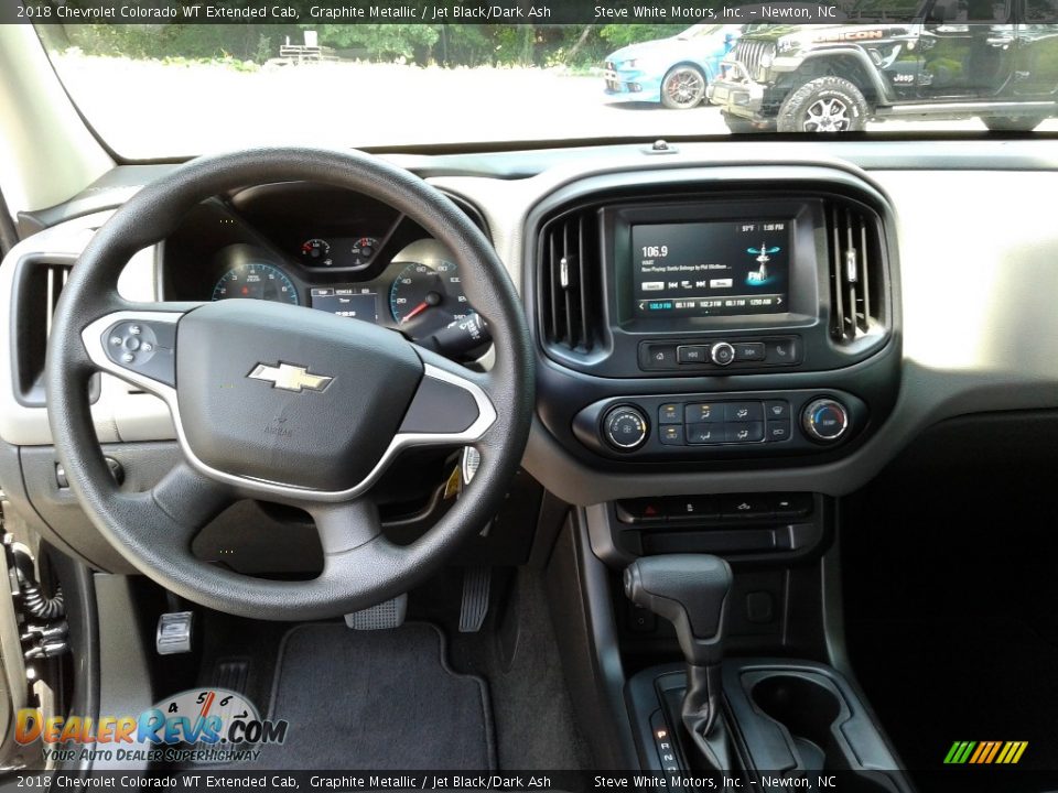 Dashboard of 2018 Chevrolet Colorado WT Extended Cab Photo #16