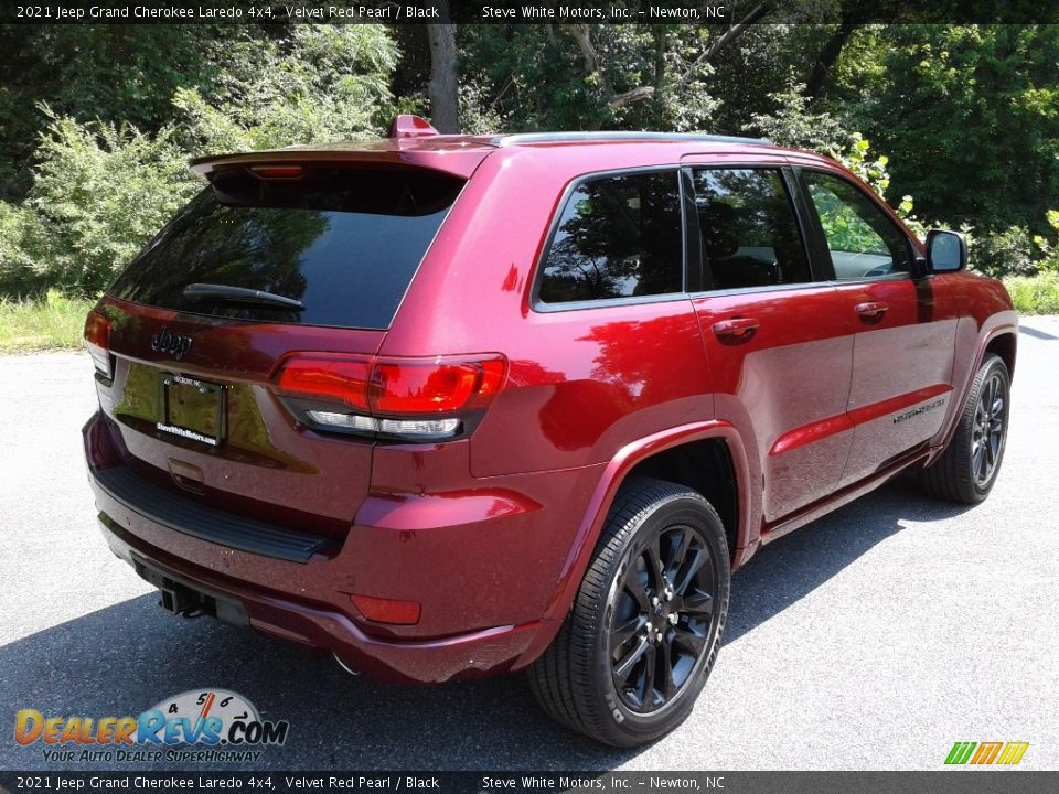 2021 Jeep Grand Cherokee Laredo 4x4 Velvet Red Pearl / Black Photo #6
