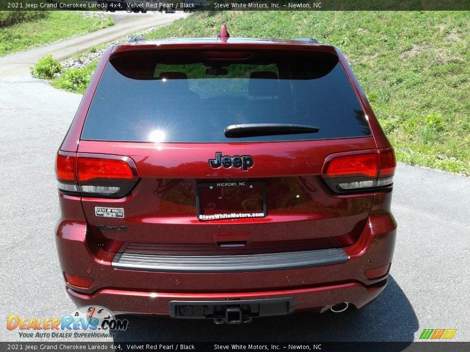 2021 Jeep Grand Cherokee Laredo 4x4 Velvet Red Pearl / Black Photo #7