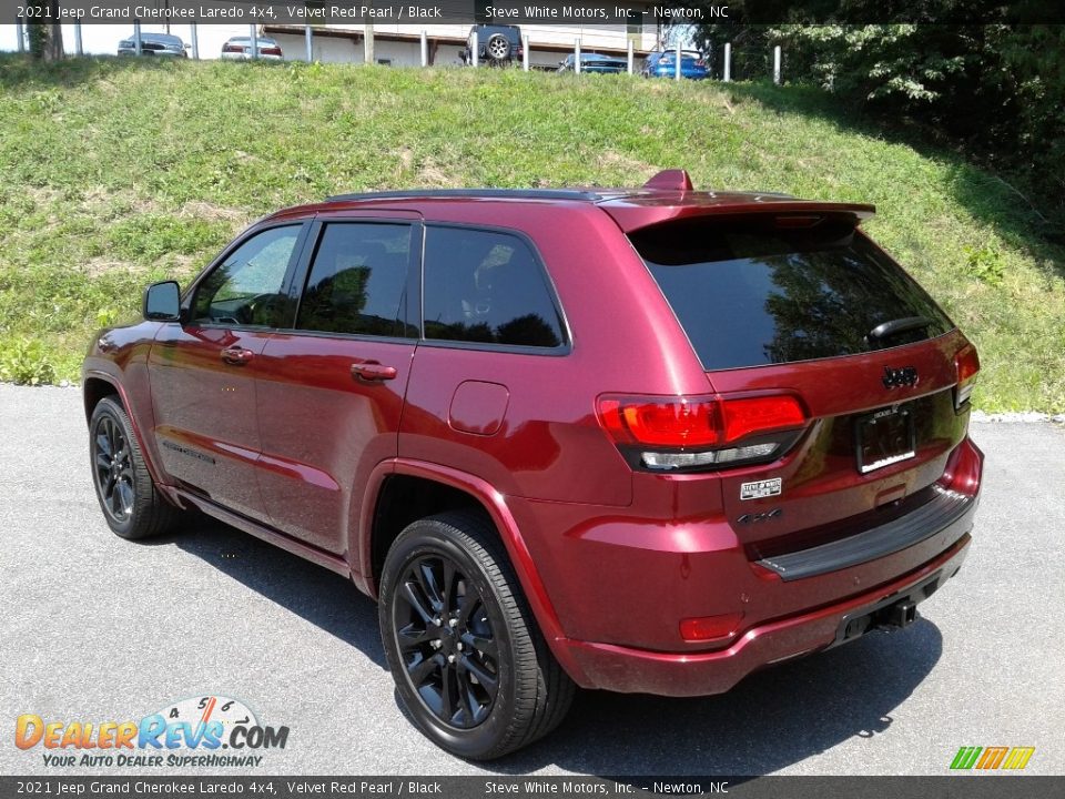 2021 Jeep Grand Cherokee Laredo 4x4 Velvet Red Pearl / Black Photo #8