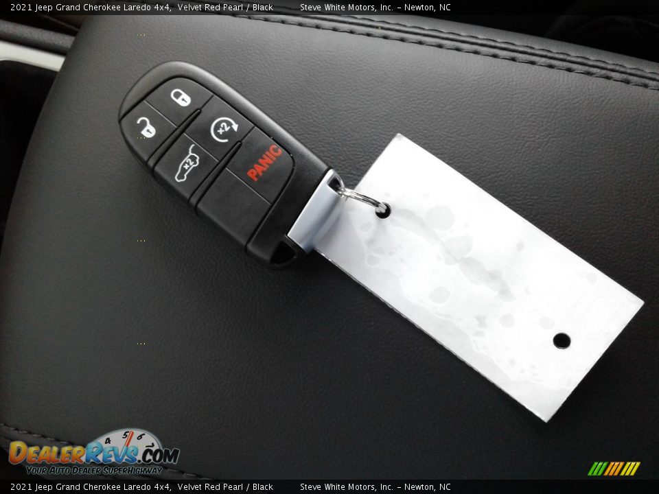 2021 Jeep Grand Cherokee Laredo 4x4 Velvet Red Pearl / Black Photo #31