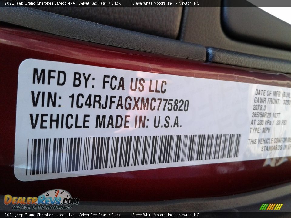 2021 Jeep Grand Cherokee Laredo 4x4 Velvet Red Pearl / Black Photo #32