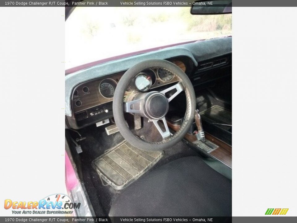 Dashboard of 1970 Dodge Challenger R/T Coupe Photo #3