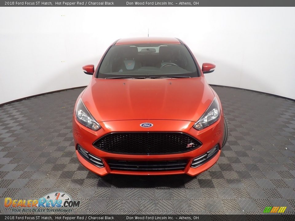 2018 Ford Focus ST Hatch Hot Pepper Red / Charcoal Black Photo #5