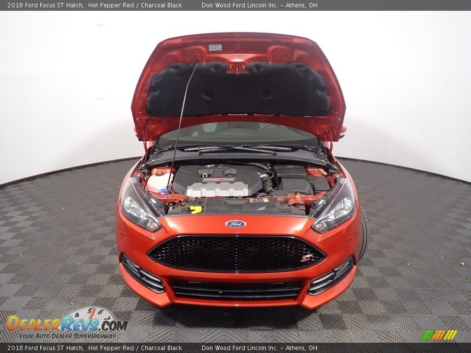 2018 Ford Focus ST Hatch Hot Pepper Red / Charcoal Black Photo #6