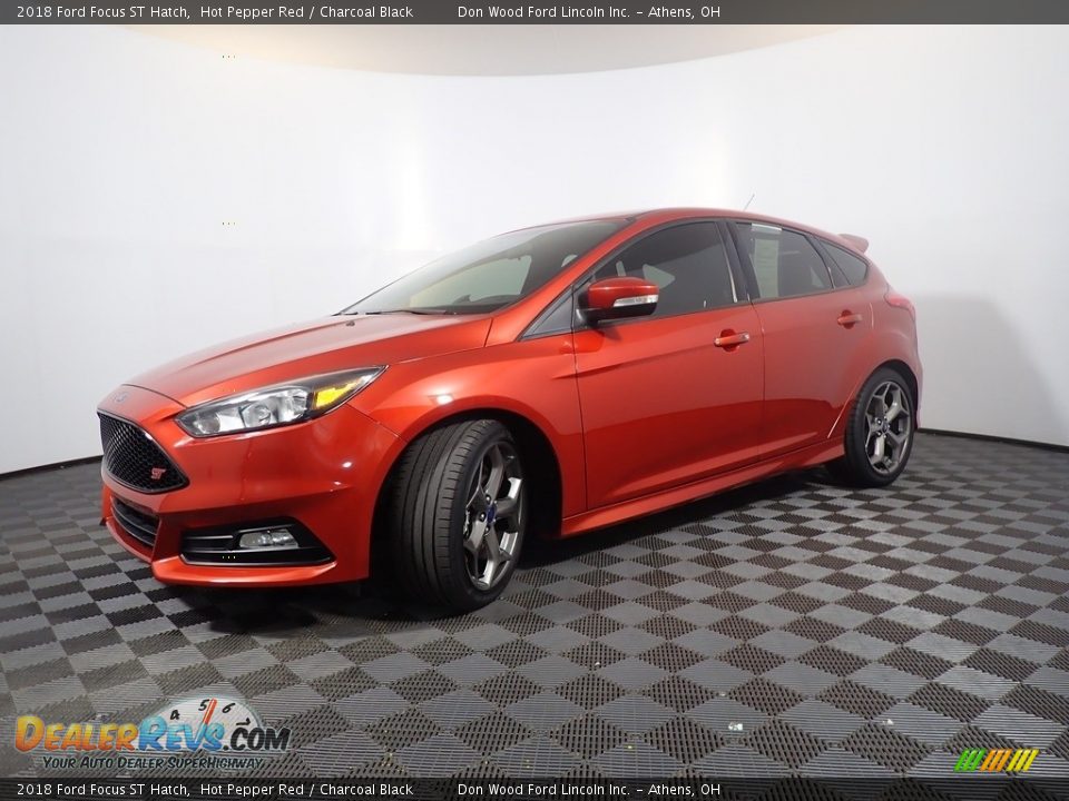 2018 Ford Focus ST Hatch Hot Pepper Red / Charcoal Black Photo #8