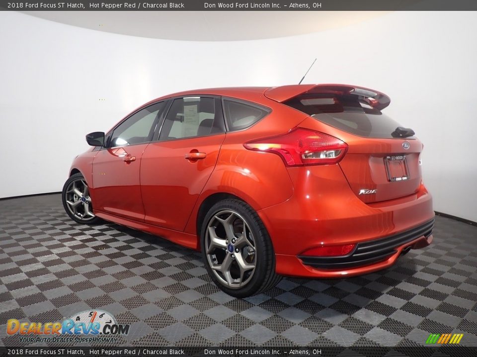 2018 Ford Focus ST Hatch Hot Pepper Red / Charcoal Black Photo #11
