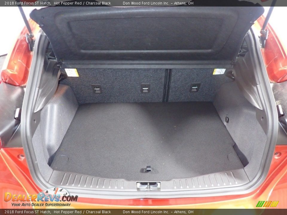 2018 Ford Focus ST Hatch Hot Pepper Red / Charcoal Black Photo #15