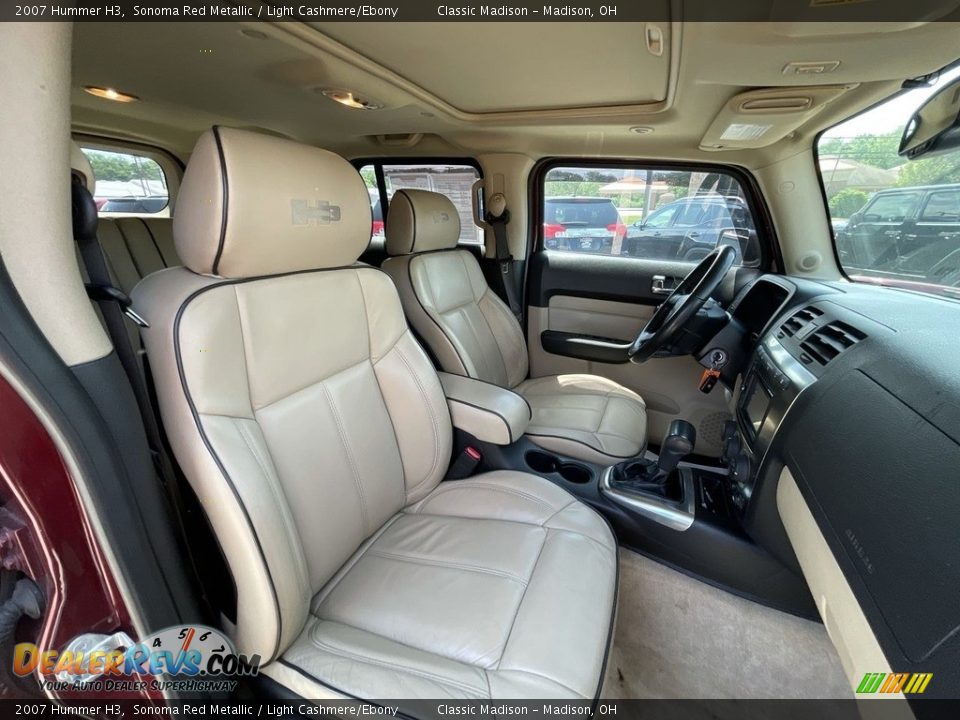 Front Seat of 2007 Hummer H3  Photo #7