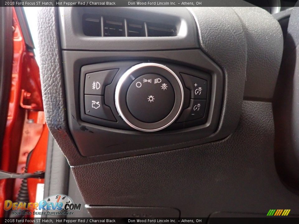 2018 Ford Focus ST Hatch Hot Pepper Red / Charcoal Black Photo #31