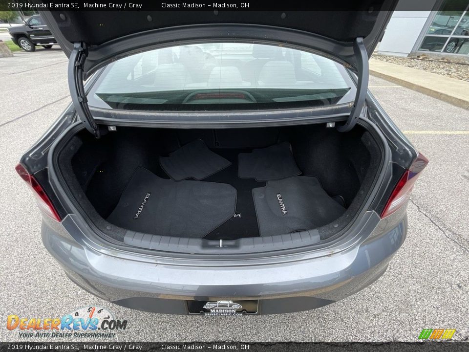 2019 Hyundai Elantra SE Machine Gray / Gray Photo #4